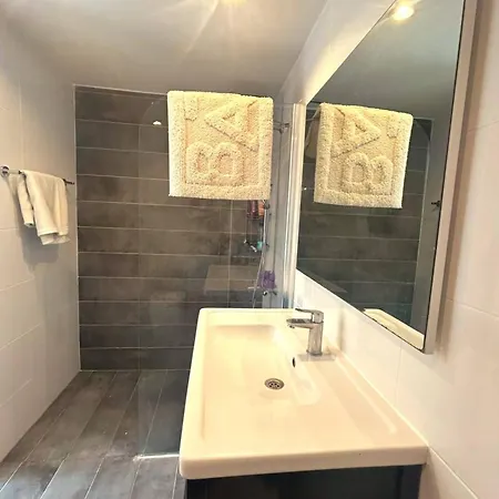 Beautiful Three Bedroom Holiday home *